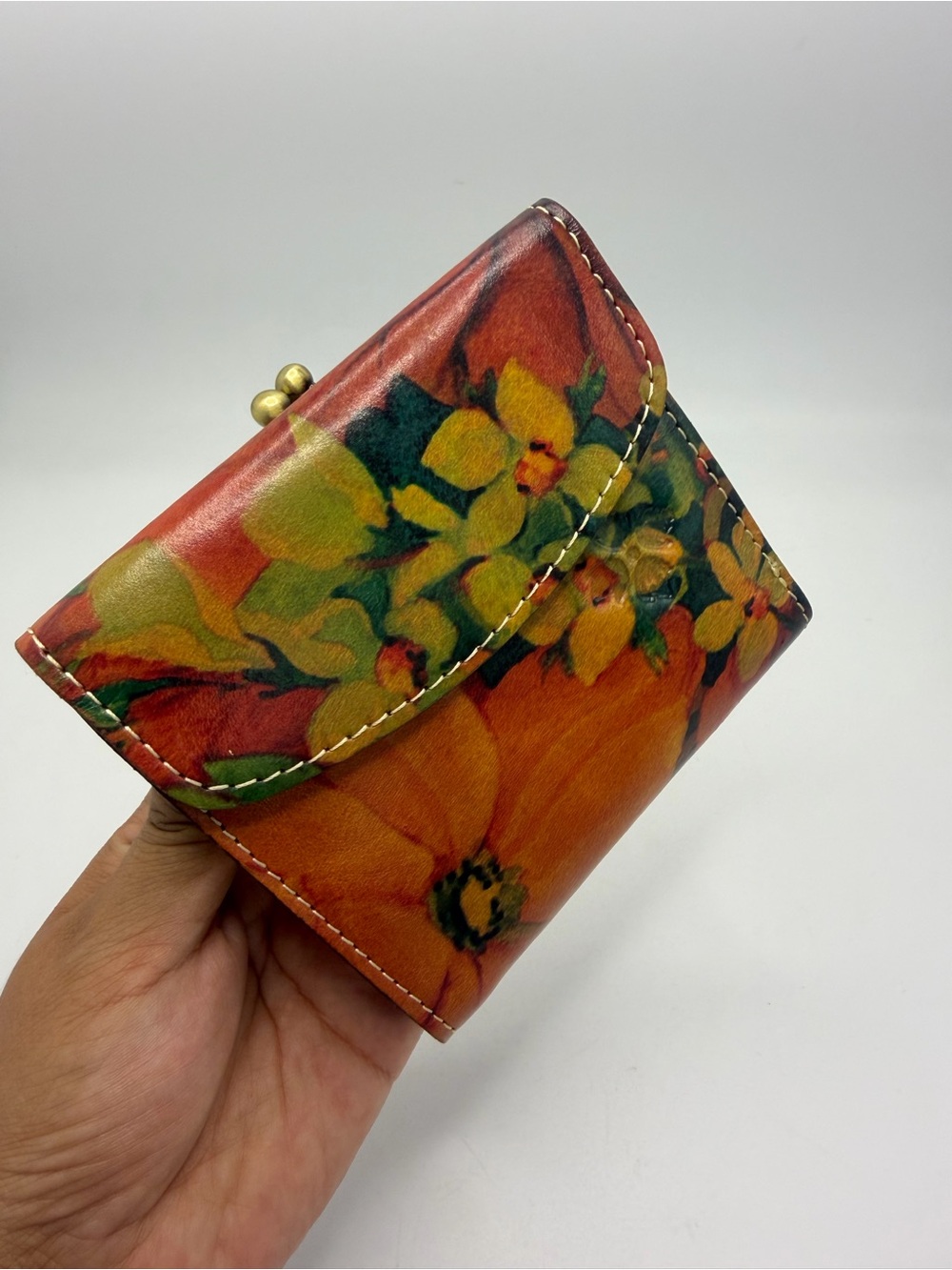 Patricia Nash Reiti Bifold Wallet Italian Leather Kisslock Closure Floral Print - Picture 8 of 8